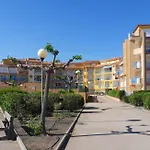 Appartement Agence Jf Immo-t2 Climatise Front De Avec Terrasse Piscine Collective Parking- V0742 Vias