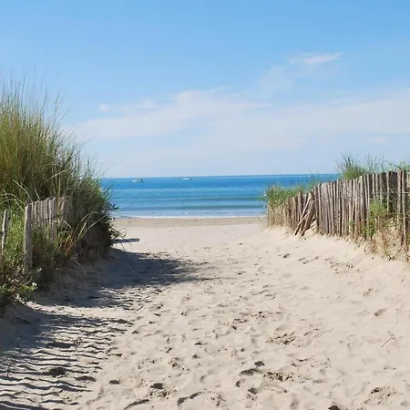 V0742 - T2 Climatise Front De Avec Terrasse Et Place Parking