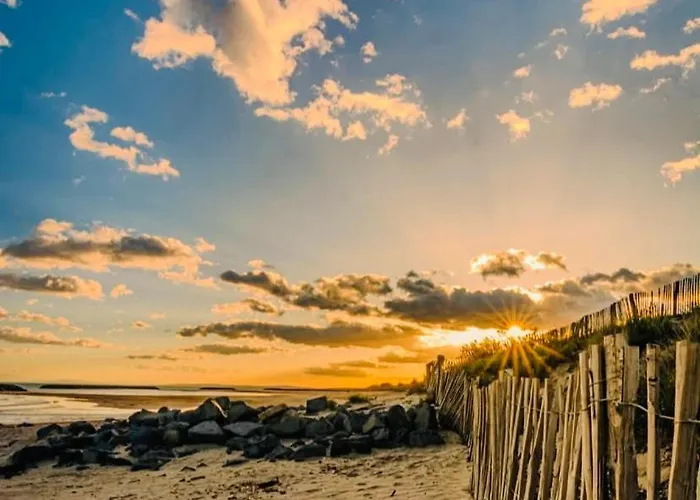 V0742 - T2 Climatise Front De Avec Terrasse Et Place Parking * Vias